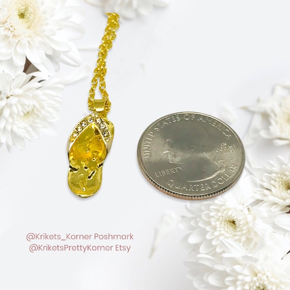 Flipflop Necklace in gold color with diamond like gems. - Picture 4 of 6